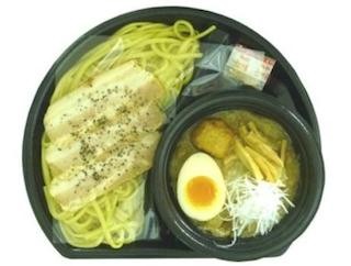 ファミマ、"俺の"シリーズより「俺の つけ麺(濃厚魚介豚骨)」を発売