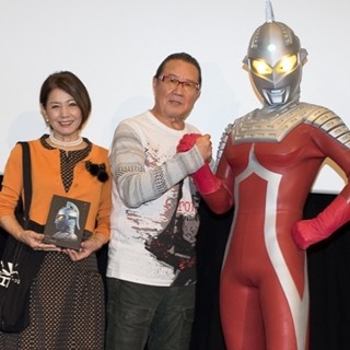 ウルトラセブン』田中雷氏の原型を使用した「ウルトラガン」レプリカ