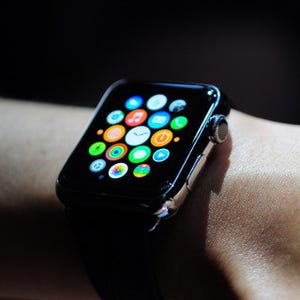 Apple WatchはiPhoneの「次」になれるのか？ - S1チップの可能性とは