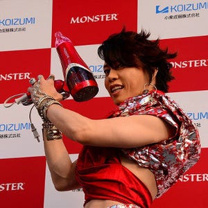 小泉成器、2つのファンで大風量を実現したヘアドライヤー「モンスター」 - 西川貴教さんが"ネオ風神"として発売記念イベントに登場