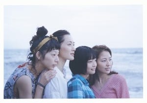 綾瀬はるか&長澤まさみら4姉妹写真公開! 是枝監督が「今撮りたい」4人