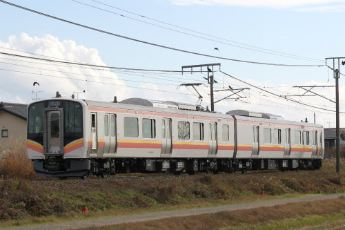 JR東日本E129系デビュー! 新潟~新津間普通列車で初運行 - 今後160両を投入