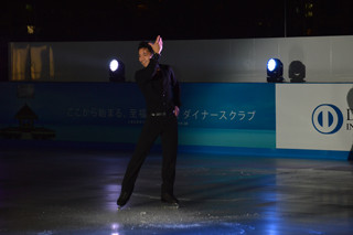 高橋大輔が東京都の夜景が映えるリンクに降臨 - 写真52枚