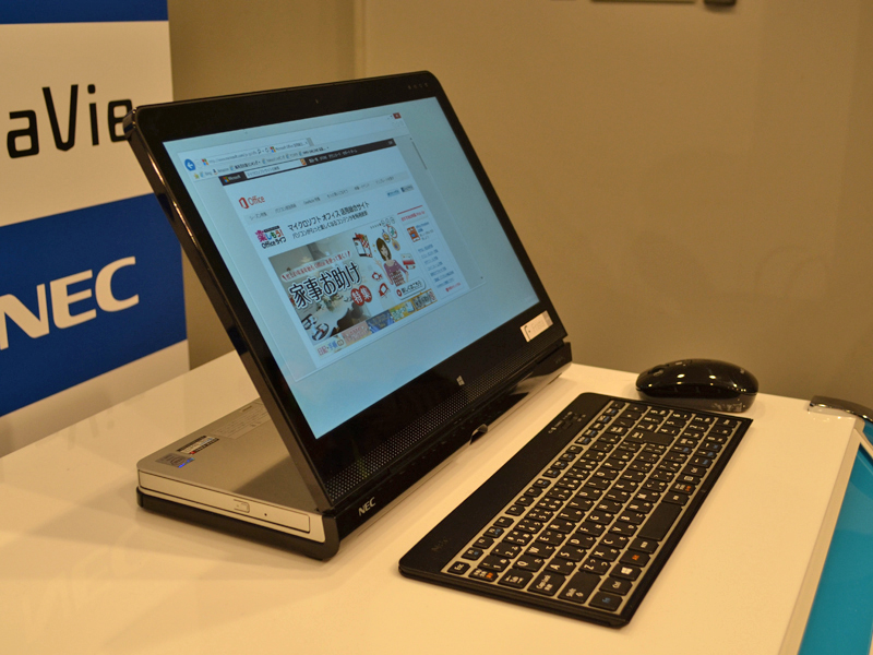 写真でみるNEC「LaVie Hybrid Frista」 - 新形状の省スペース15.6型PC | マイナビニュース