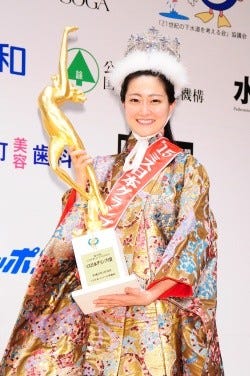 ミス日本 元シンクロ日本代表選手の芳賀千里さんがグランプリを獲得 マイナビニュース