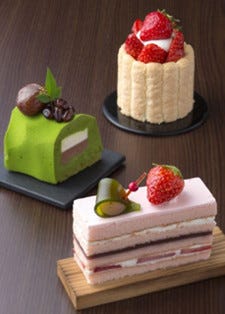 ようかんをサンドした桜のケーキも 大阪新阪急ホテルで春の新作ケーキ マイナビニュース