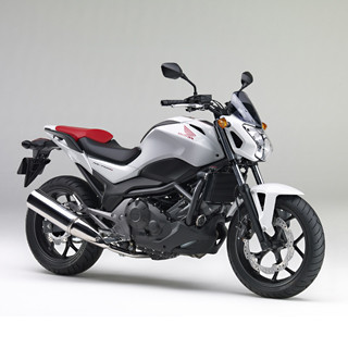 ホンダ、ロードスポーツモデル「NC750S・特別カラー」を200台限定発売