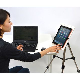 サンコー、三脚がタブレットスタンドになるホルダープレート