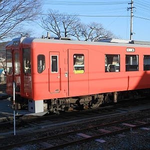 JR東日本、小海線にキハ52形・キハ58系復刻塗装キハ110系 - 全線開通80周年