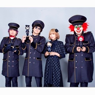 SEKAI NO OWARI、新CMでパペットと共演! DJ LOVE初の分身「少し痩せてる」