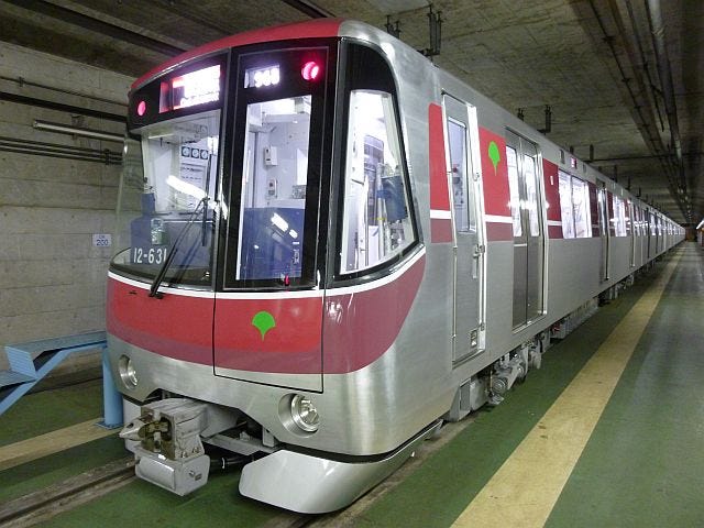 東京都交通局、都営大江戸線12-600形2次車を導入 - 12-000形1・2次車 