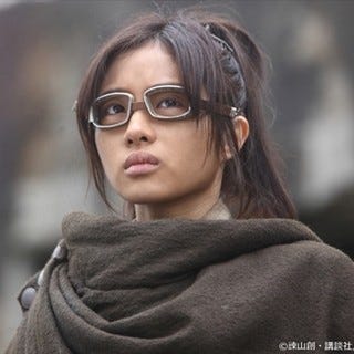 実写版 進撃の巨人 ドラマ化 石原さとみのハンジ主役 愛おしく思えるキャラ マイナビニュース