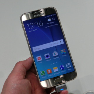 「Galaxy S6」が「GALAXY S5」から進化したポイントは? - スペック面から探る