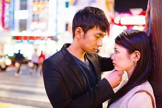 「顎クイ」を実際された女子はどう思ってるの?