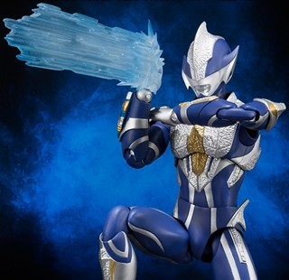 復讐の鎧『ウルトラマンメビウス』ハンターナイトツルギ「ULTRA-ACT」参戦