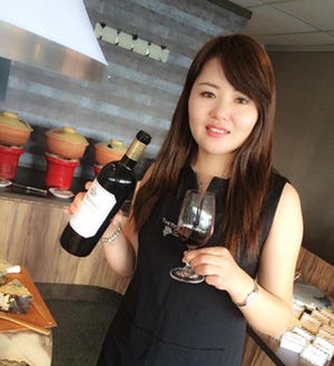 「いつかモンゴルにワインラウンジを」 - 12時間勤務で夢を追うシンガポールのワインショップ・マネージャーの働き方