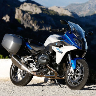 BMWモトラッド「R 1200 RS」スポーツもツーリングもこなす新型モデル発売!