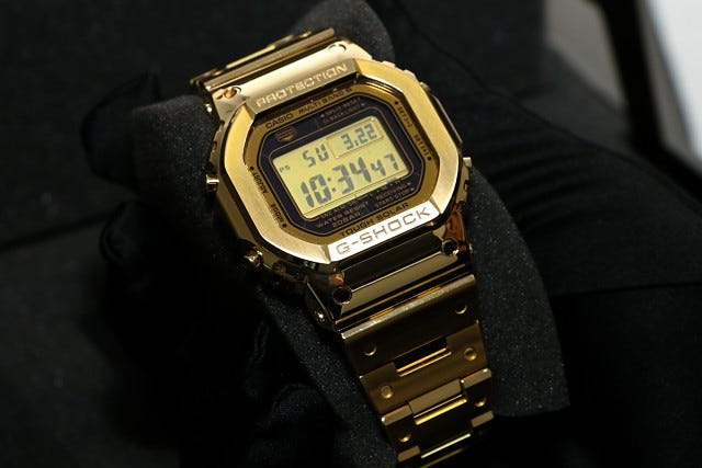 BASELWORLD 2015 - 世界に一台! 18金のG-SHOCKをナイショで ...