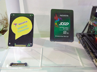 COMPUTEX TAIPEI 2015 - A-DATAブースで3GB/secクラスのエンタープライズ向け次世代SSDやDDR4 SODIMMなどを発見