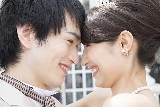 結婚式で起こった思わぬアクシデント - 「雷に打たれた」「手紙を忘れた」