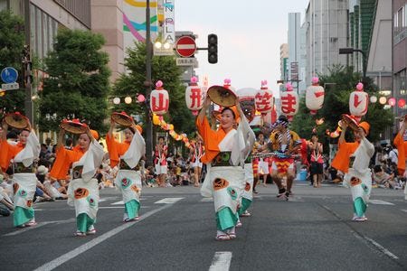 山形名物の夏が来る 山形花笠まつり 開催 パレードに飛び入り参加もok マイナビニュース