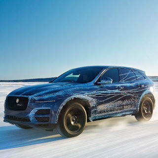 ジャガーのクロスオーバーSUV「F-PACE」、史上最も過酷な走行テストを実施