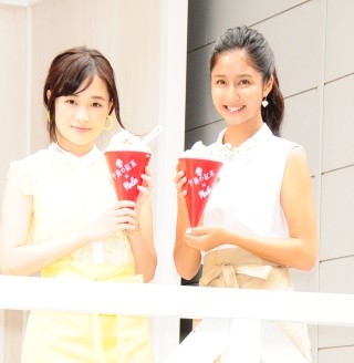 大原櫻子&季葉、ショートパンツ姿で美脚を披露してセクシー 大原櫻子&季葉、ショートパンツ姿で美脚を披露してセクシー