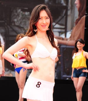 第6回国民的美魔女コンテスト、専業主婦の小宮山順子さんがグランプリ