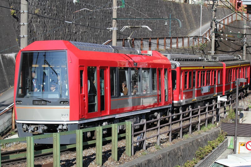 箱根登山鉄道3000形「アレグラ号」ローレル賞記念商品発売、記念列車も 