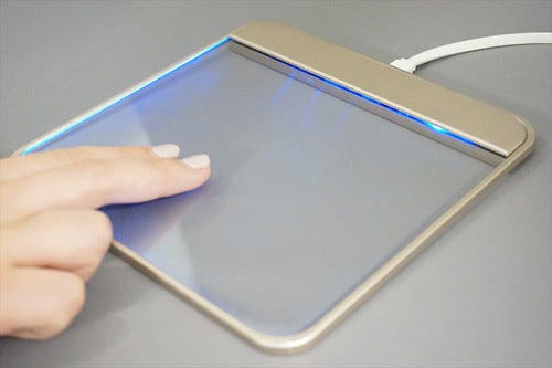 タッチでpcを自由に操作できるガラス製大型タッチパッド Wired Glass Touchpad ショートレビュー マイナビニュース