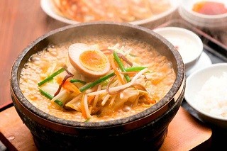 石焼らーめん火山、ラーメン一杯が500円になるクーポンを1日限定で進呈