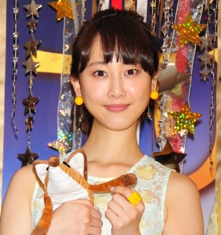 松井玲奈、"星の王子さま"がタイプも「周囲に素敵な方がいない…」