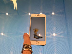 Apple Store, Omotesandoに、iPhone 6sシリーズの「3D Touch」機能を体験できる「3D Touch Table」が登場