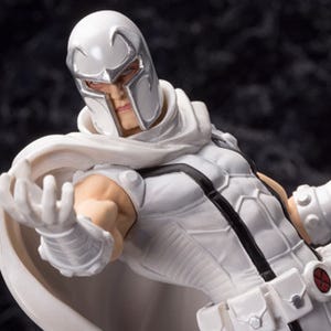 『X-MEN』磁界王マグニートが白コスチュームのリペイント版で登場