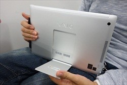 Ipad Pro Apple Pencilは商業イラストレーターの道具たり得るか 安倍吉俊 大いに描く 1 Tech