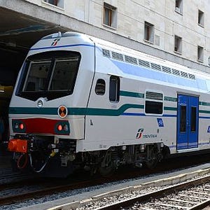 日立製作所、イタリア在来線向け2階建て通勤車両136両を追加受注したと発表