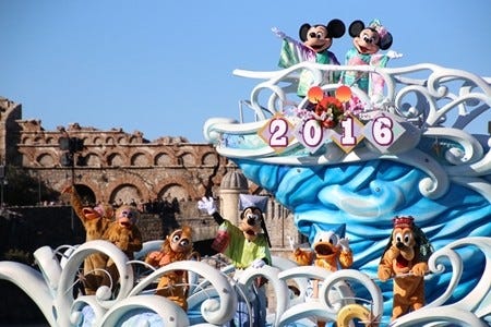 ディズニーのお正月プログラムが開幕 和服ミッキー ミニーが新年をお祝い マイナビニュース