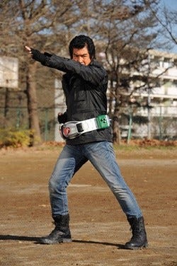 仮面ライダー1号』藤岡弘が44年ぶり本郷猛で主演、ネオサイクロンも