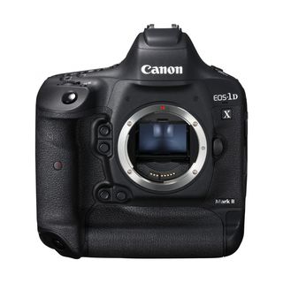 キヤノン「EOS-1D X Mark II」、新2,020万画素センサーでさらなる高みへ