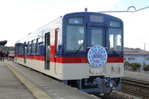 鹿島臨海鉄道8000形、新型車両はロングシートに - 大洗駅で公開、写真42枚