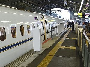 Jr西日本 京橋駅 高槻駅のホーム柵を使用開始へ 新神戸駅でも試行