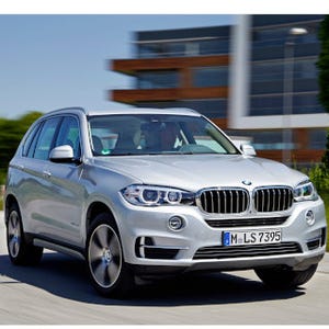 BMW「X5」「X6」に"アクティブ・プロテクション"など安全装備を追加し発売
