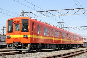 東武亀戸線8000系、オレンジの"標準色"リバイバルカラー車両公開! 写真51枚