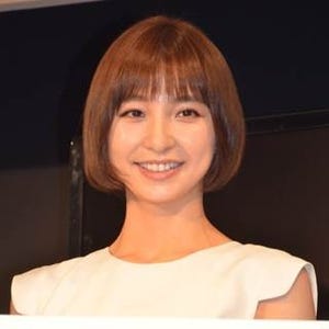 篠田麻里子、6年間出演の『PON!』笑顔で卒業 - 花束譲りスタジオ盛り上げる