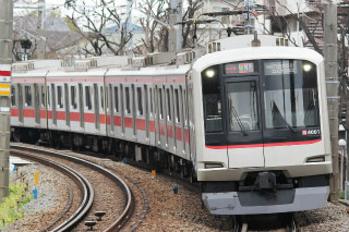 「Fライナー」東京メトロ副都心線・東急東横線など5社直通最速電車デビュー