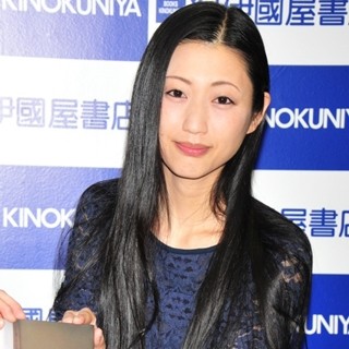 壇蜜、参院選出馬報道を否定「エープリルフールは終わってますよ」