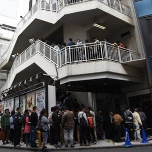 渋谷パルコ「仮面ライダー」展に1000人超えの列、「ファイズギア」試作展示も