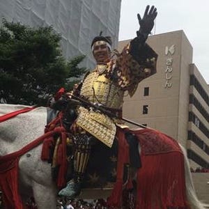 袴田吉彦、甲冑姿で前田利家に - 乗馬で石川･金沢の「百万石行列」に登場