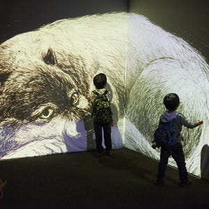 夜の動物園が光のアート空間に! 横浜市で「ひかるどうぶつえん2016」開催