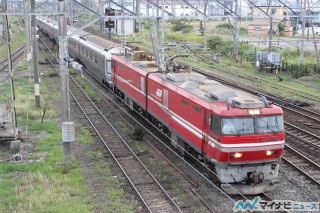 「カシオペア紀行」今夏最後の北海道入り - EH800形に牽引されJR五稜郭駅へ